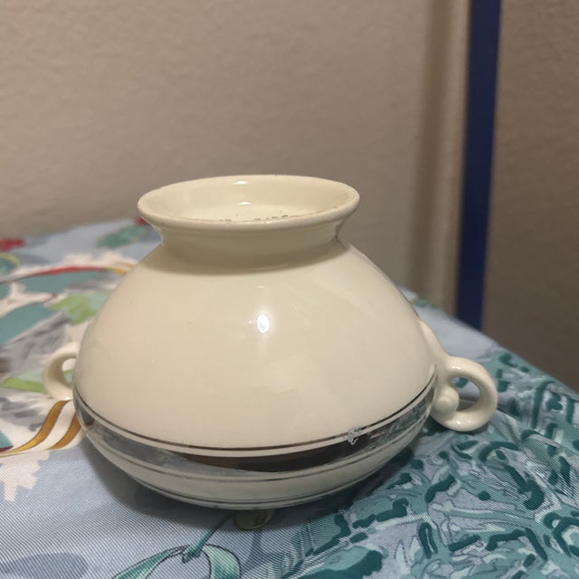 1960s Vintage Fine China Lidded Sugar Bowl With Metallic Silver Bands For Sale - Image 5 of 5