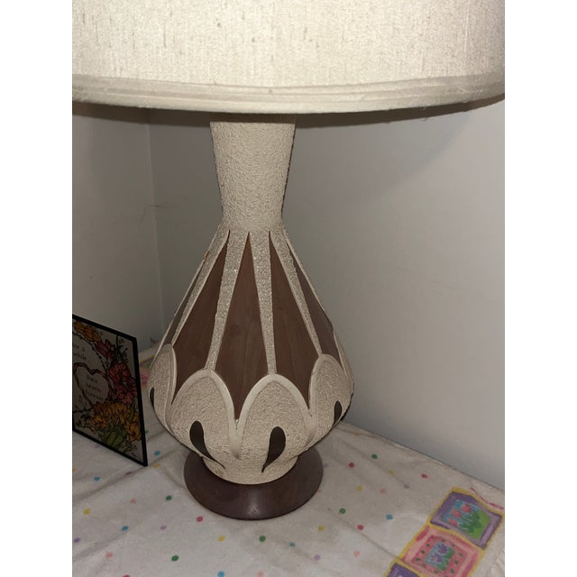 1960s Mid-Century Modern Ceramic Teardrop Cage Lamps on Walnut Bases - a Pair For Sale In Cincinnati - Image 6 of 10