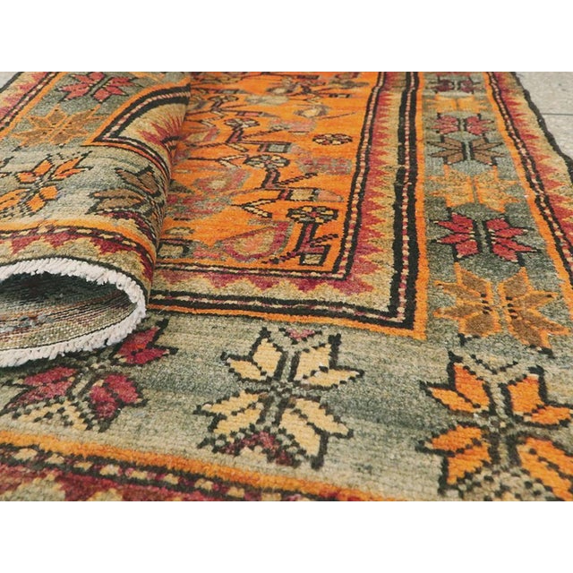Galerie Shabab Collection Mid-20th Century Persian Malayer Throw Rug For Sale In New York - Image 6 of 6