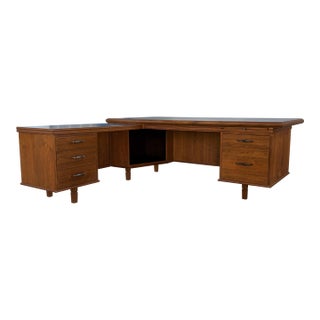1960s Mid-Century Modern Walnut L-Shaped Executive Desk With Black Laminate Top For Sale