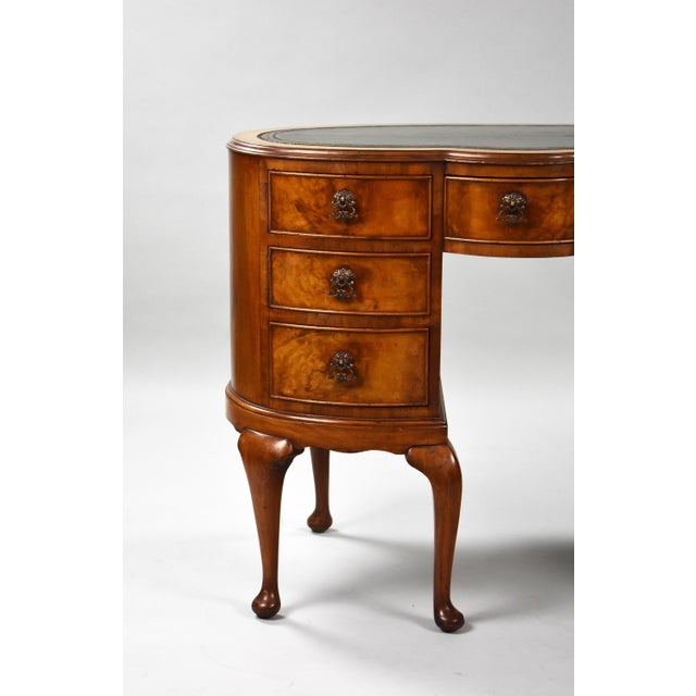 Kidney-Shaped Walnut Desk, 1920s For Sale - Image 4 of 18