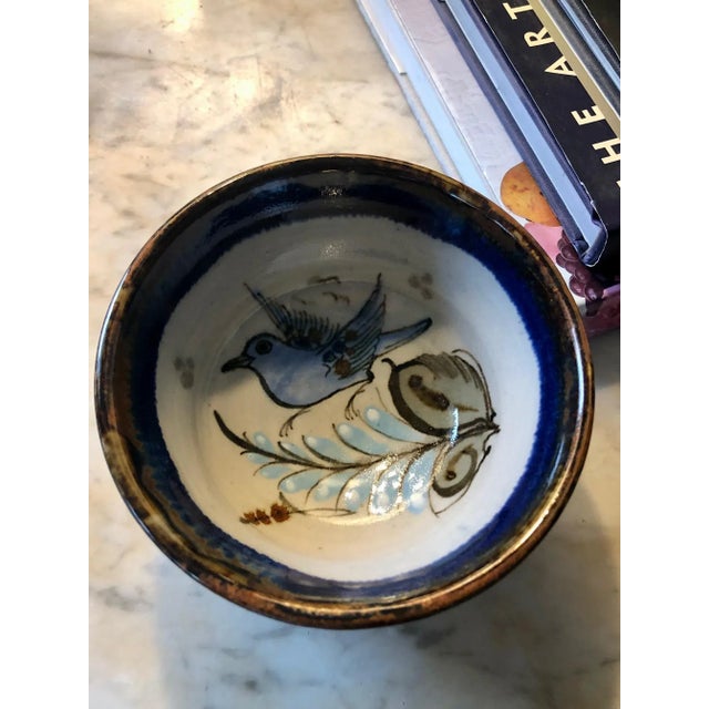 Ceramic Mexican Stoneware Blue Bird Decorative Bowl - Ken Edwards For Sale - Image 7 of 12