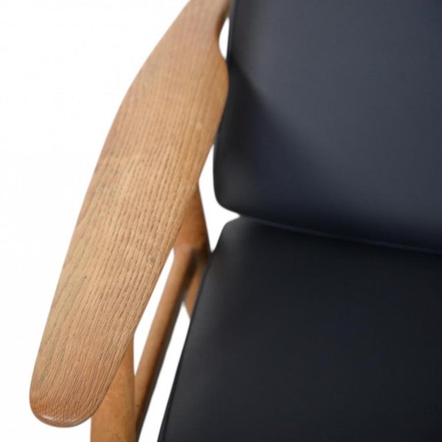 1980s GE240 Cigar Chair in Oak by Hans J. Wegner, 1980s For Sale - Image 5 of 18