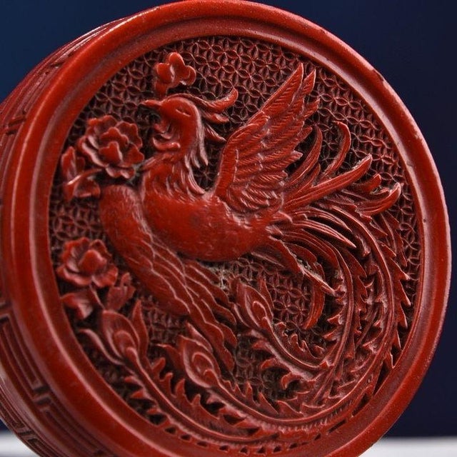Chinoiserie Round Lacquer Trinket Box, Phoenix Bird Relief Carving, Curio Cabinet Decor For Sale - Image 4 of 9