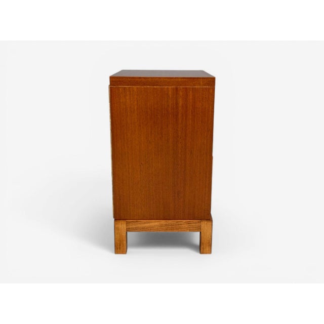 Brown t.h. Robsjohn-Gibbings, Nightstands, Mahogany, Brass, Usa, 1960s For Sale - Image 8 of 12