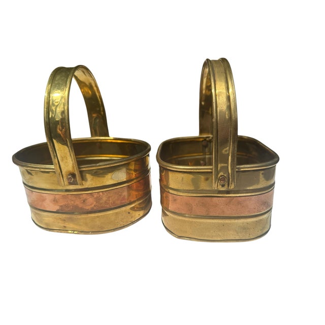 Mid 20th Century Mid Twentieth Century Set of Two Vintage Brass and Copper Baskets With Handles For Sale - Image 5 of 5
