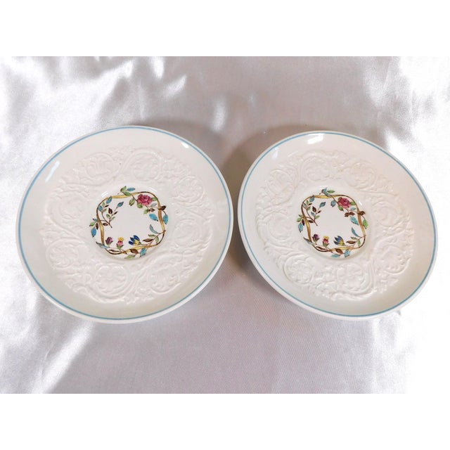 This is a set of nine pieces of Wedgwood Argyle from 1940. The set includes one large platter, four dinner plates, two...