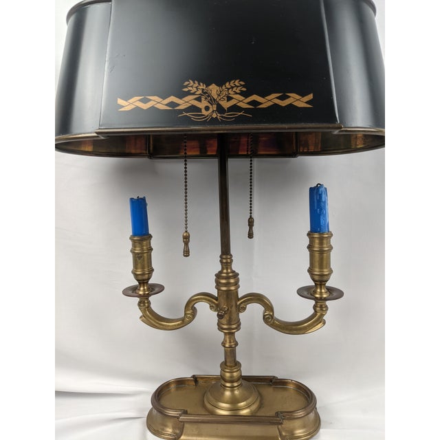 Wildwood Vintage Brass Bouillotte Style Two-Light Table Lamp With Black Tole Shade and Gilt Decoration For Sale - Image 14 of 18