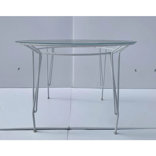 White 1960s Mid-Century Modern Wrought Iron Patio Set For Sale - Image 8 of 13