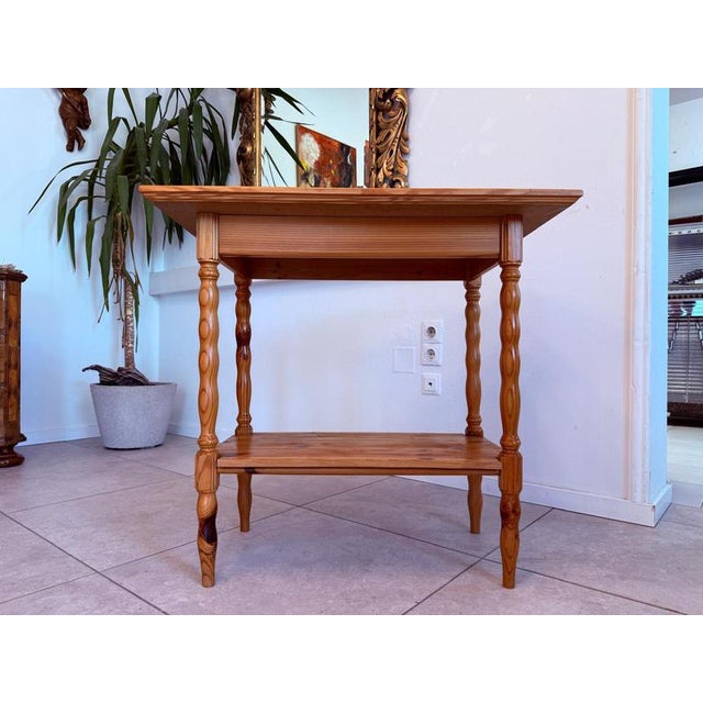 Farmhouse Side Table in Pine For Sale - Image 3 of 9