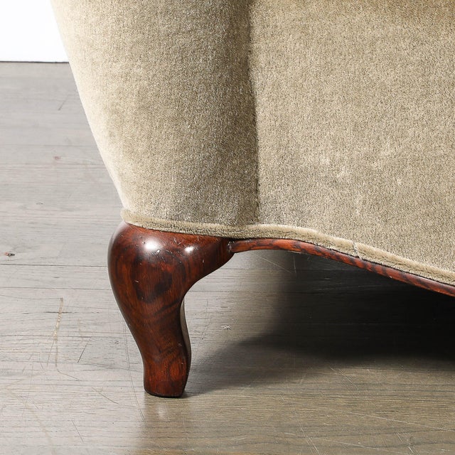 Pair of Art Deco Sinuous Club Chairs in Taupe Mohair & Walnut Supports For Sale In New York - Image 6 of 17