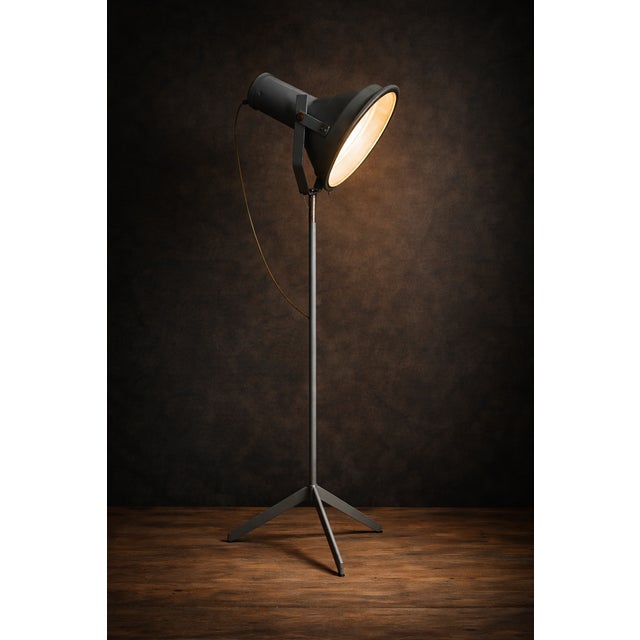 1940s Vintage Industrial Medical Floor Lamp on Tripod Stand, 1940 For Sale - Image 5 of 7