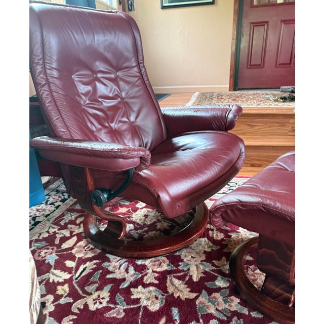 Wood Vintage Stressless Ekornes MCM Burgundy (Red-Brown) Leather Lounge Chair & Ottoman For Sale - Image 7 of 12
