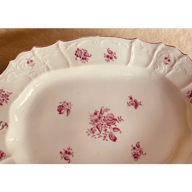 French French Porcelain Depp Well Meat Platter , Circa 1820 — Rose Floral For Sale - Image 3 of 18