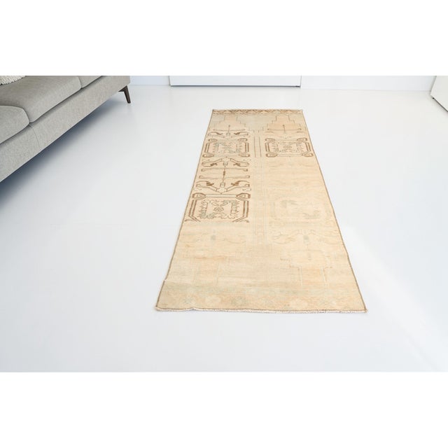 1960s Ivory & Pale Sand Oushak Rug For Sale - Image 9 of 10