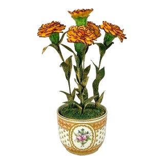 Bouquet of French Marigolds by Didier Gardillou – Contempory – 18th-Century Paris Porcelain Pot – À La Reine Manufactory For Sale