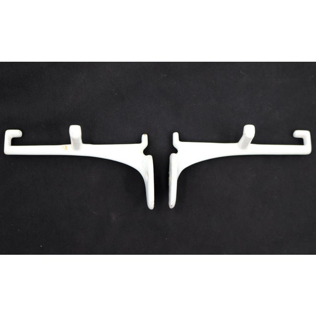 Traditional Pair of Vintage White Enameled Cast Iron Shelf Brackets For Sale - Image 3 of 6