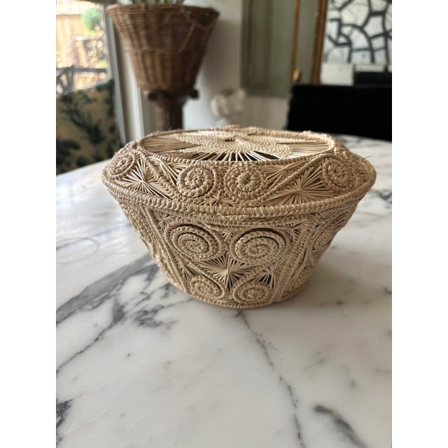 Vintage Coastal Palm Beach Style Handwoven Nesting Baskets - Set of 3 For Sale In Little Rock - Image 6 of 18