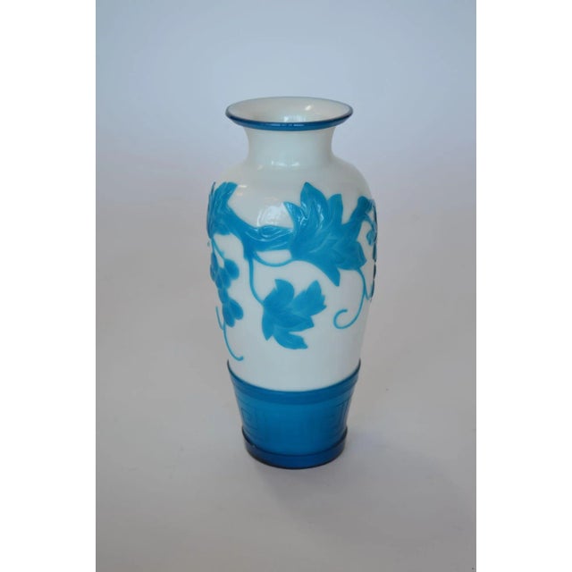 Early 20th Century Chinese Peking Glass Vases - a Pair For Sale - Image 4 of 10