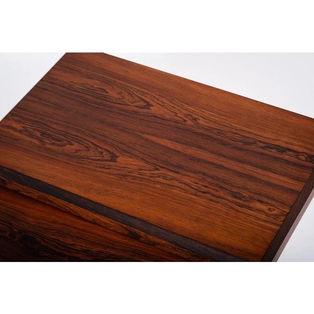 Brown Mid-Century Danish Nesting Tables in Rosewood by Johannes Andersen for Silkeborg, 1960, Set of 3 For Sale - Image 8 of 11