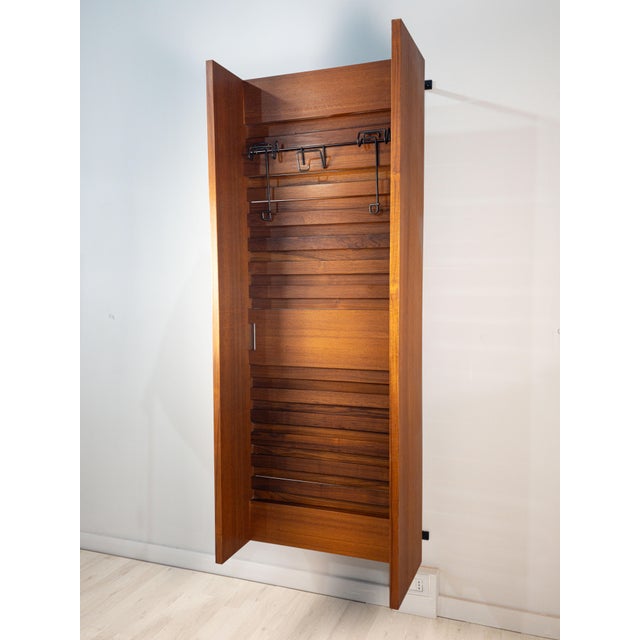 Mid-Century Italian Suspended Tilting Wardrobe, 1960s For Sale - Image 6 of 18