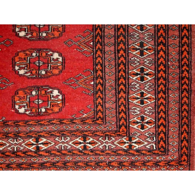 Vintage handmade Pakistani Lahore rug in original good condition. The rug has been made in wool in the middle of 20th...
