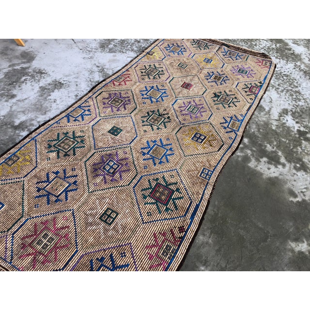 Art Deco 1960s Vintage Turkish Handwoven Area Rug - 4′1″ × 10′ For Sale - Image 3 of 10