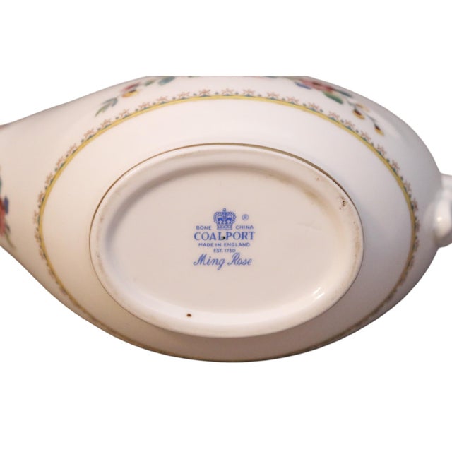 Antique White 1970s Wedgwood English Bone China Gravy Boat For Sale - Image 8 of 8