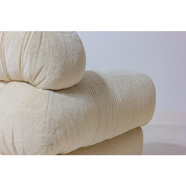 Italian Lounge Chairs in Cream Coloured Fabric, 1970s, Set of 2 For Sale - Image 12 of 16