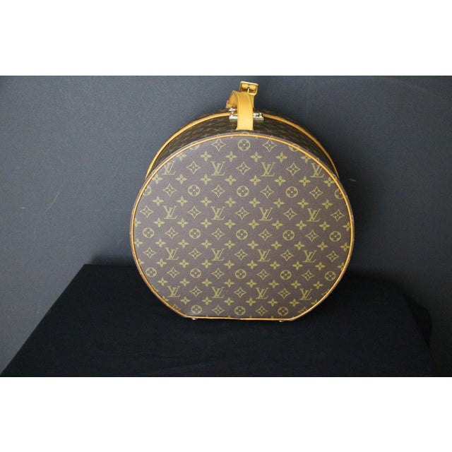 Round Monogram Canvas Hat Box by Louis Vuitton, 1980s For Sale - Image 10 of 17