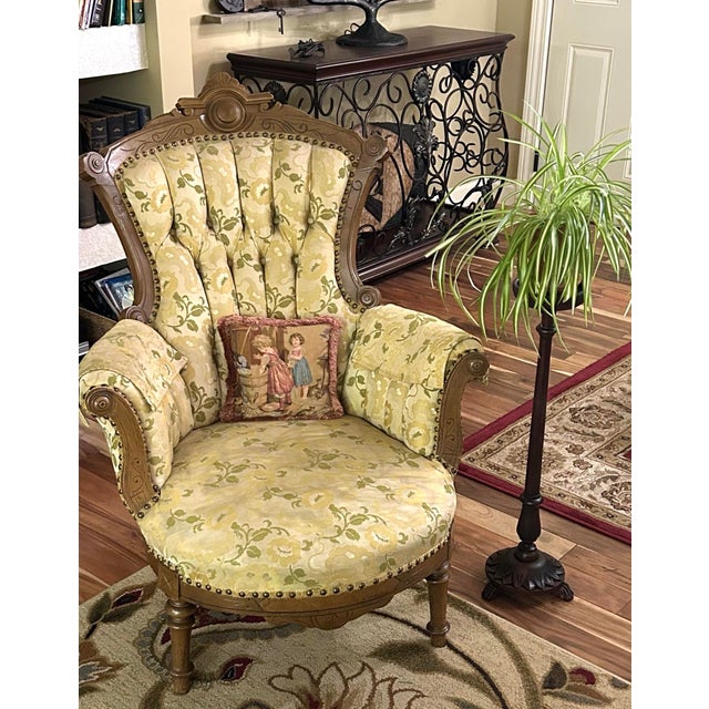 This demure and elegant, mahogany, display-pedestal suggests a design typical of the late 1800’s, with Victorian,...