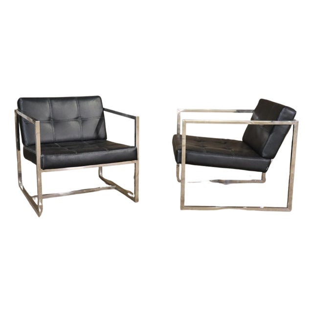 Mid 20th Century Pair of Chrome & Black Leather Lounge Chairs For Sale