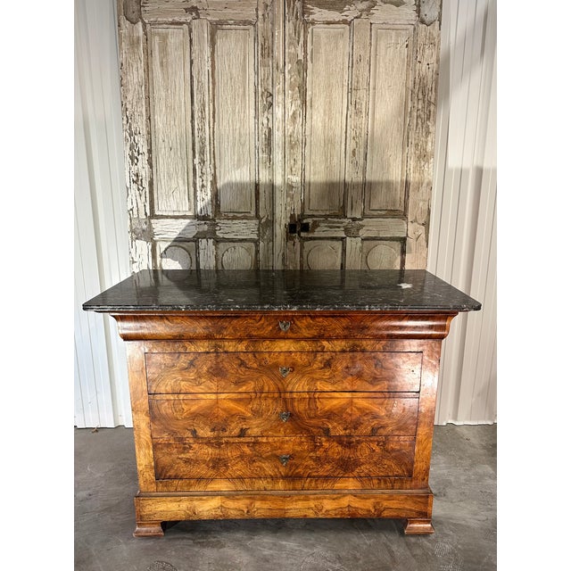 French Louis Philippe Style Walnut Commode, 1800s For Sale - Image 4 of 10