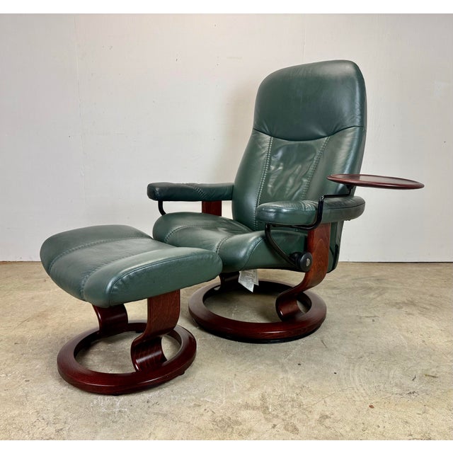 Vintage Leather Ekornes “Consul” Stressless Lounge Chair Recliner in Hunter Green For Sale - Image 10 of 12