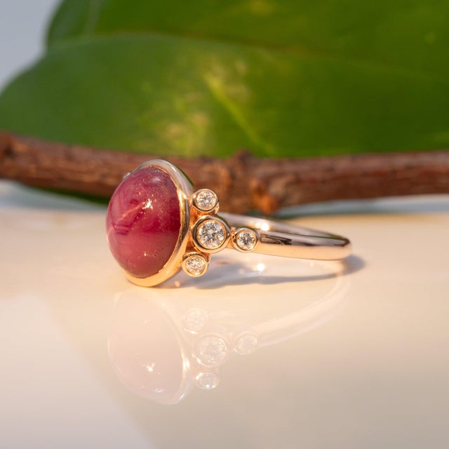 4.6Ct Star Ruby Ring With Earth-Mined Diamond Accents: Solid 14k Gold, 10x8mm For Sale In Columbus - Image 6 of 9