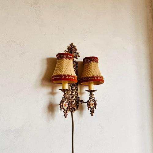 Ceramic Vintage Rococo Wall Sconce For Sale - Image 7 of 11