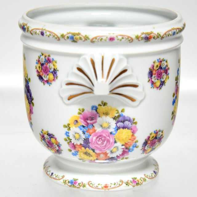French Vintage Limoges Porcelain Floral Vase/Cachepot | Ouragan - Ulysse, Paris, Made in France For Sale - Image 3 of 6