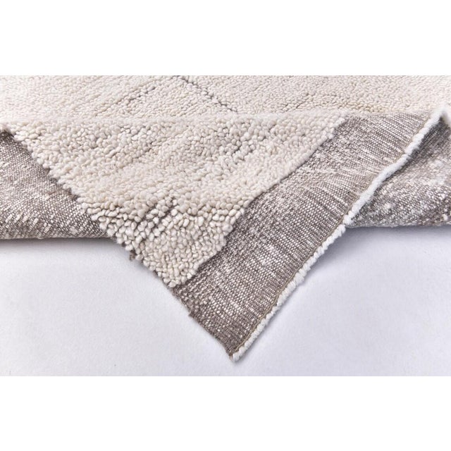 White Mid 20th Century Living Room Earthly White Kilim Rug For Sale - Image 8 of 9