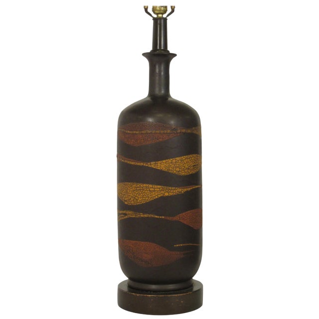 Midcentury Ceramic Snakeskin Pattern Brown Lamp on Wood Base For Sale