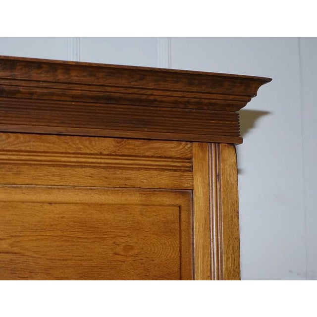 Antique English Victorian Oak Linen Press Wardrobe with Drawers For Sale - Image 5 of 18