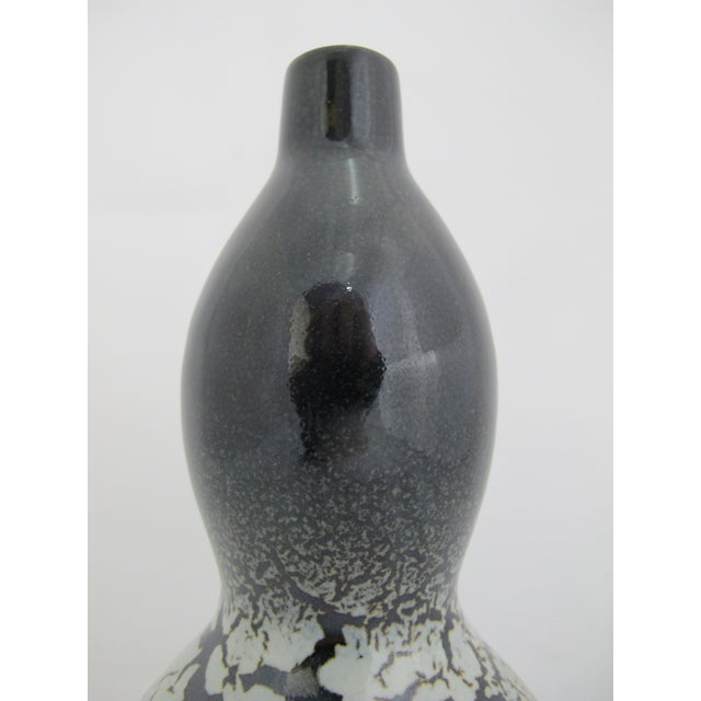 Japanese Studio Pottery Ikebana Double Gourd Crackle Vase Signed For Sale - Image 4 of 8