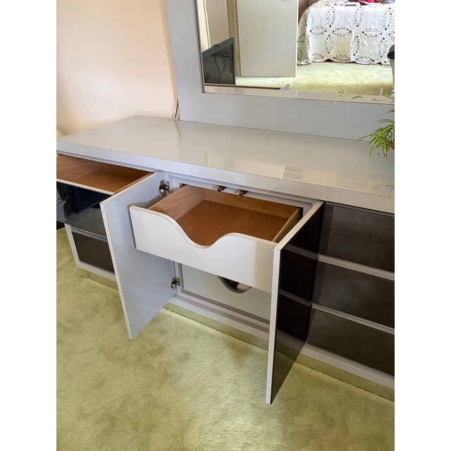 Vintage 1980s Postmodern Dresser & Highboy Bedroom Set W/ Waterfall Corners For Sale - Image 4 of 13