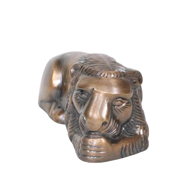 Mid 20th Century Recumbent Lion Paperweight by Century For Sale In New York - Image 6 of 7