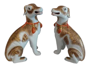 1970s Vintage Mottahedeh Reproduction, 18th Century Chinese Export Porcelain Dog Figurines - A Pair