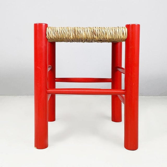 Mid-Century Modern Italian Stool in Red Wood and Straw, 1970s For Sale - Image 3 of 13