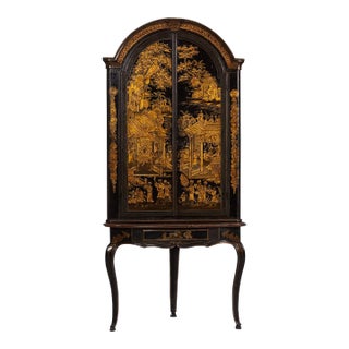 18th C. English Black Lacquer and Parcel Gilt Japanned Corner Cabinet on Stand For Sale