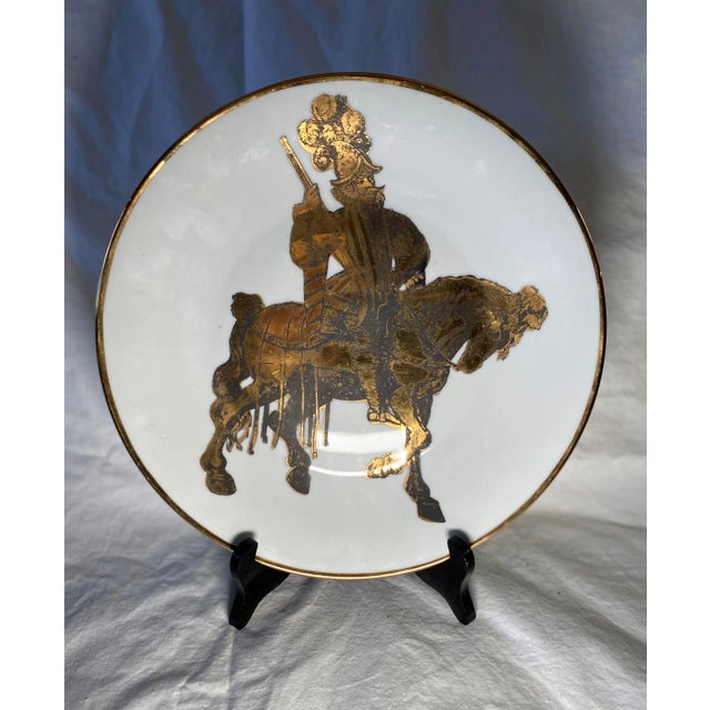 China Plate on Stand Golden Horse Design For Sale - Image 12 of 12