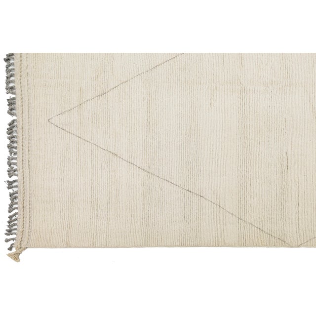Ivory Modern Minimalist Beni Ourain Style Hand-Knotted Wool Rug 12x15 For Sale - Image 4 of 10