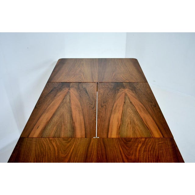 Wood Czechoslovakian Extendable Dining Table in Walnut by Jindrich Halabala, 1940s For Sale - Image 7 of 18