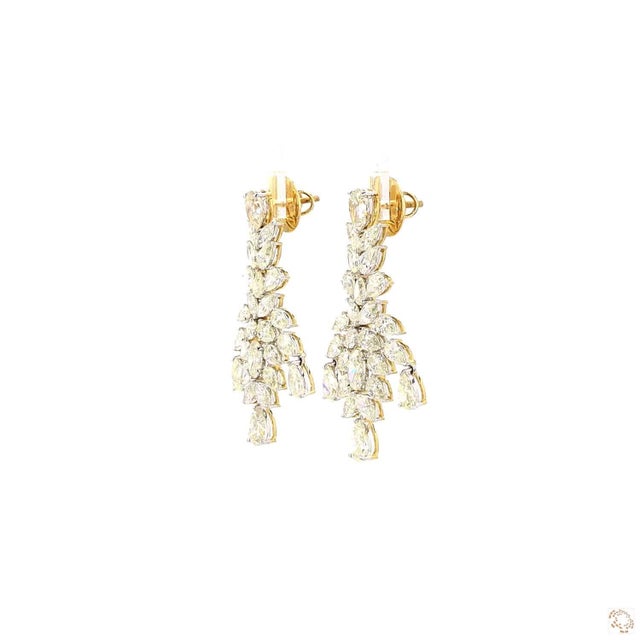Modern 12.72 Carat Pear Shape Diamond Gold Earrings, Pair For Sale - Image 3 of 9